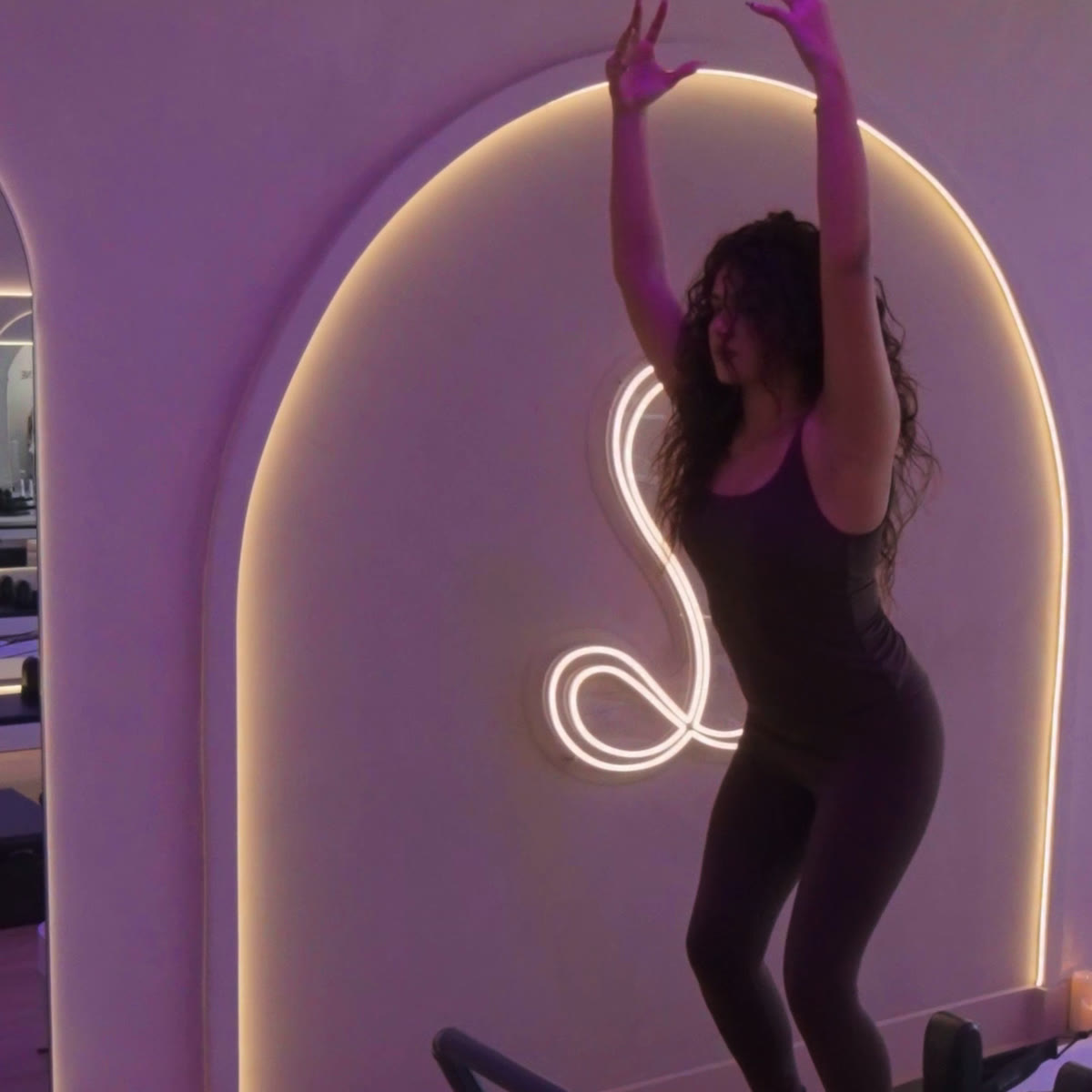 BOUNCE
